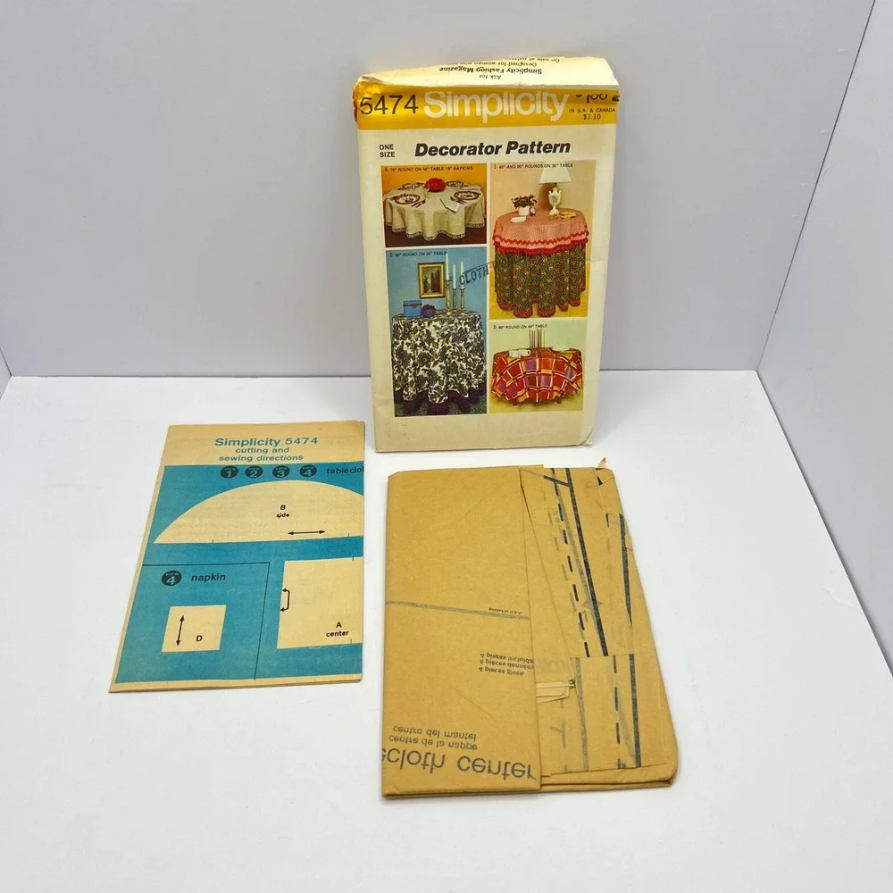 Simplicity 5474 Round Tablecloth and Napkins Sewing Pattern Vintage 1973‎ Uncut